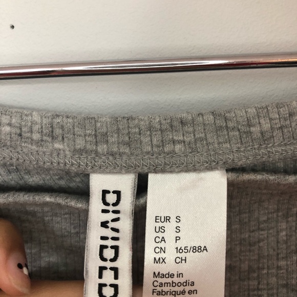 Grey off the shoulder top - Picture 3 of 3